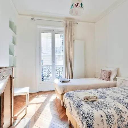 Gorgeous Next To The Champs-elysees Lejlighed Paris